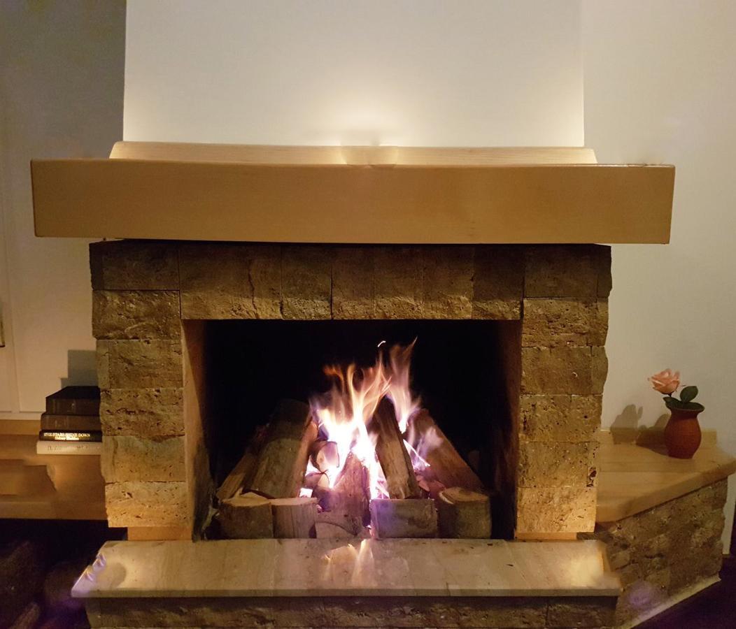 Charming Fireplace Apartament Brașov